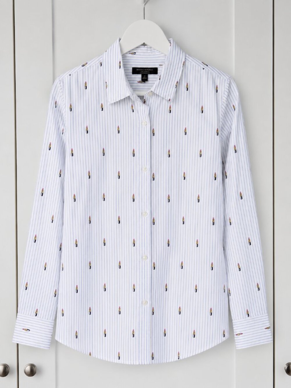 Banana Republic White & Lavender Striped Dillon Shirt with Lipstick Motif L